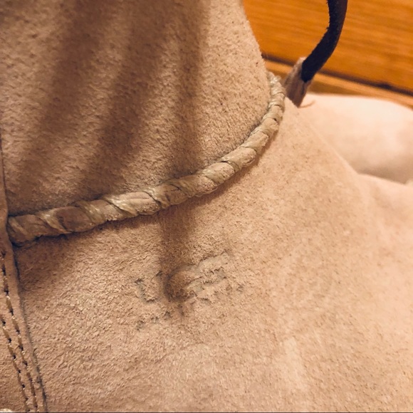 Ugg Boots. Worn once! These are so adorable & in perfect condition! - Picture 11 of 11